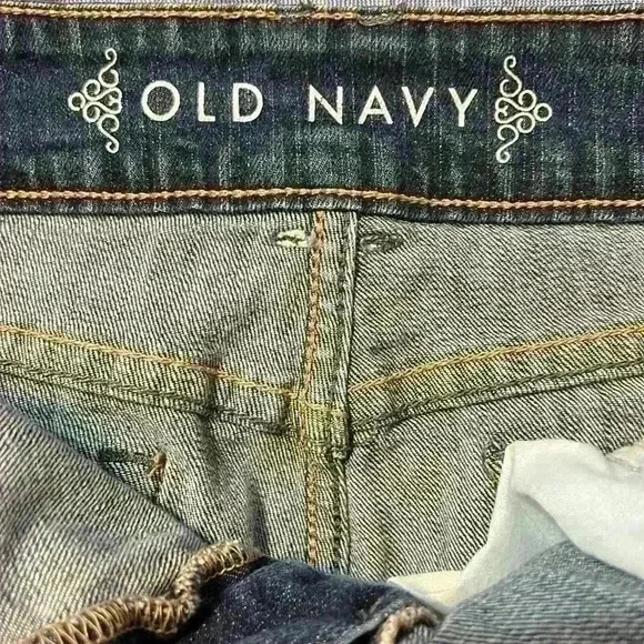 Old Navy jean skirt in‎ size 10 - Picture 4 of 6